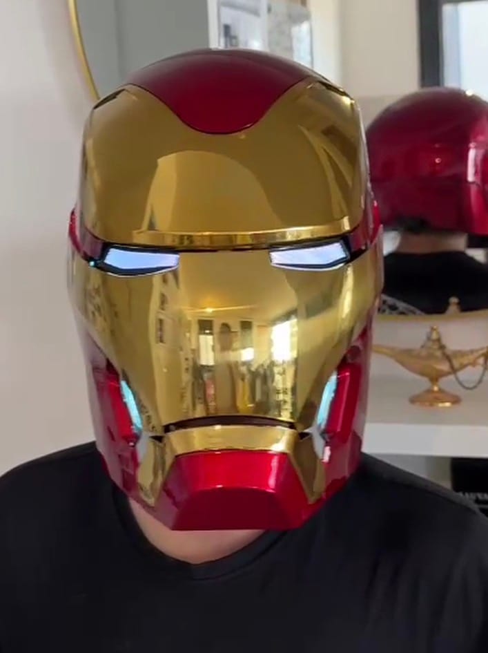 Customer photo review of US | Mechahead | MK50 IronMan helmet mask  | Voice Control  | 1: 1 realistic Real Person Wearable toys