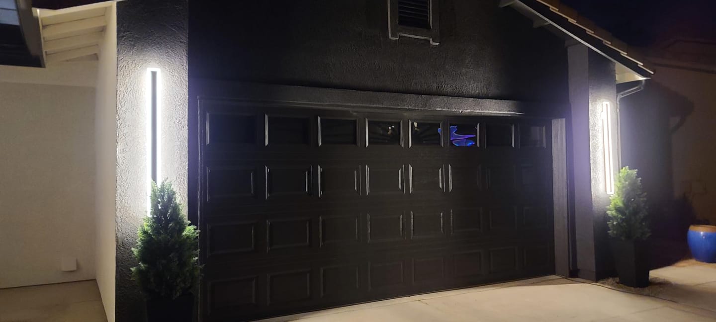 Customer photo review of Linear Outdoor Wall Light | IP65 Waterproof LED Bar in Metal and Acrylic | 11.8 to 59 in Hardwired Sconce