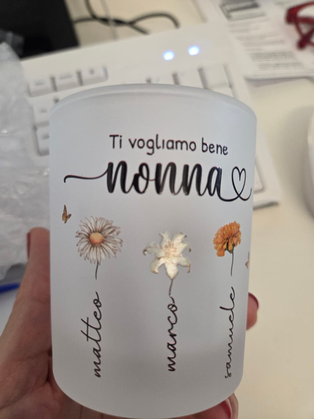 Customer photo review of Il giardino di mamma – Portacandela personalizzato con fiori e i nomi dei bambini per mamma e nonna
