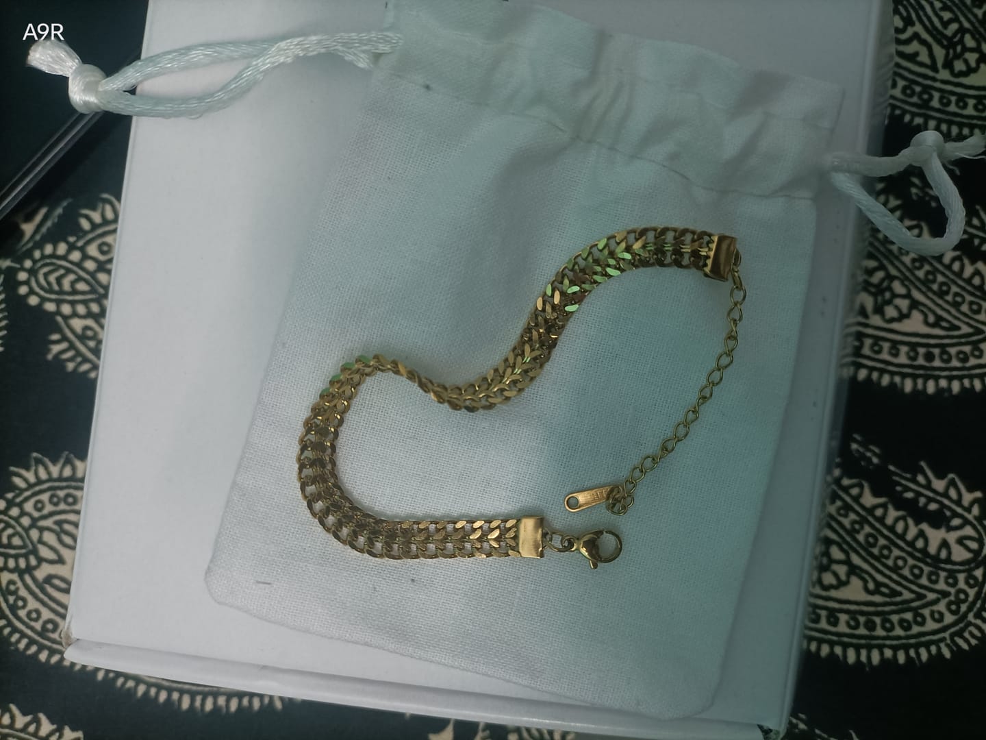 Customer photo review of Mesh Bracelet