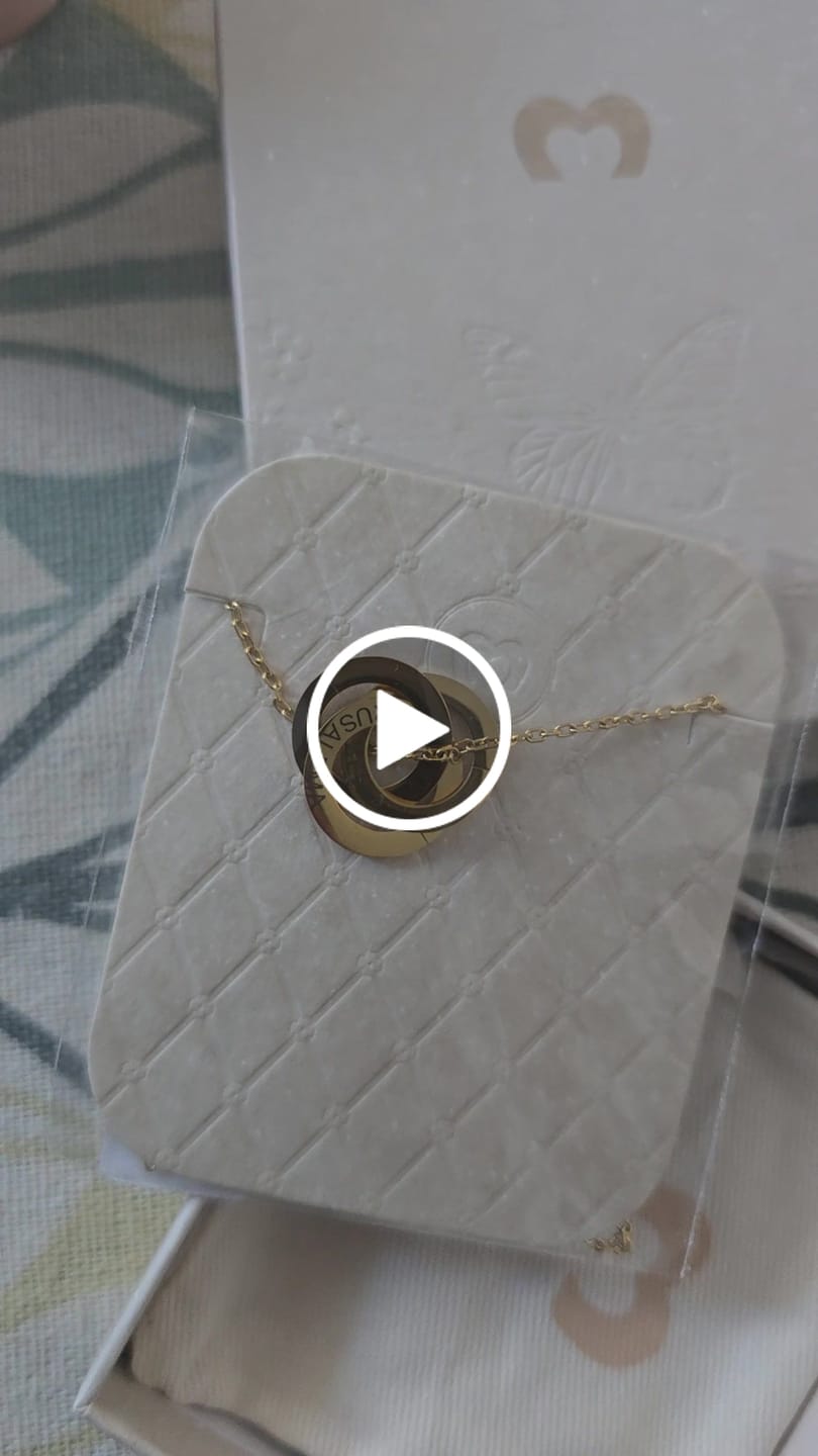 Customer video review of Collar Amity - Personalizado