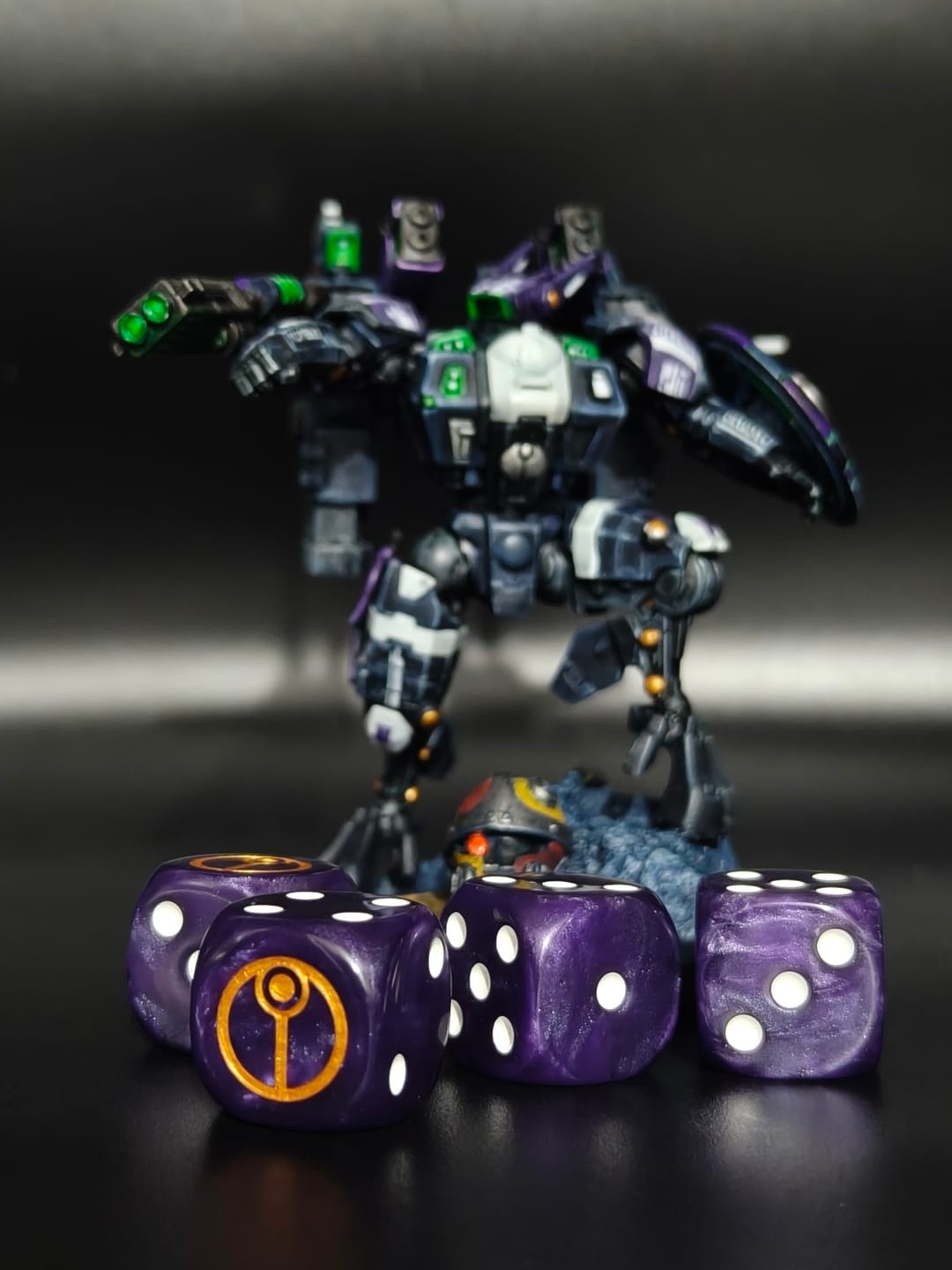 Customer photo review of Violet Caste Sigil D6 Dice