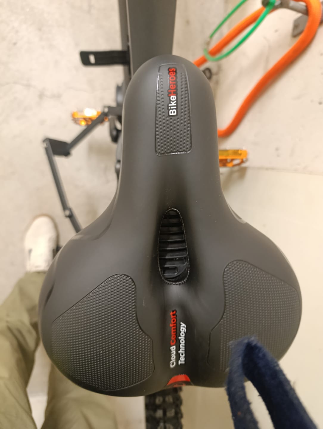 Customer photo review of CloudComfort Max