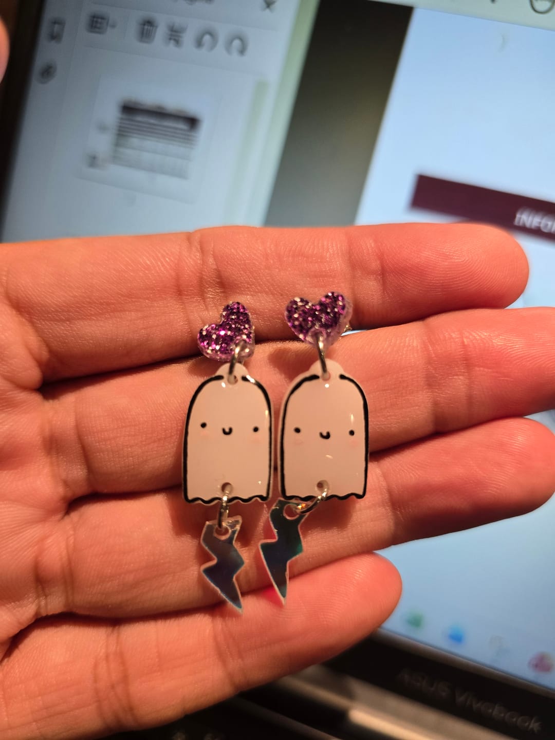 Customer photo review of Aretes Largos | Boo!