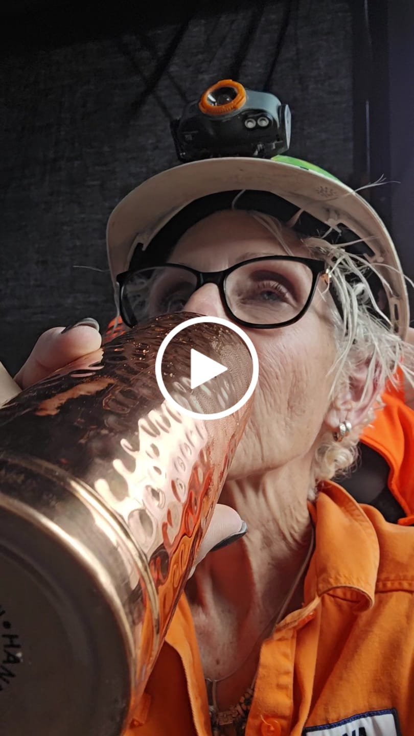 Customer video review of Hammered Pure Copper Water Bottle 950ml