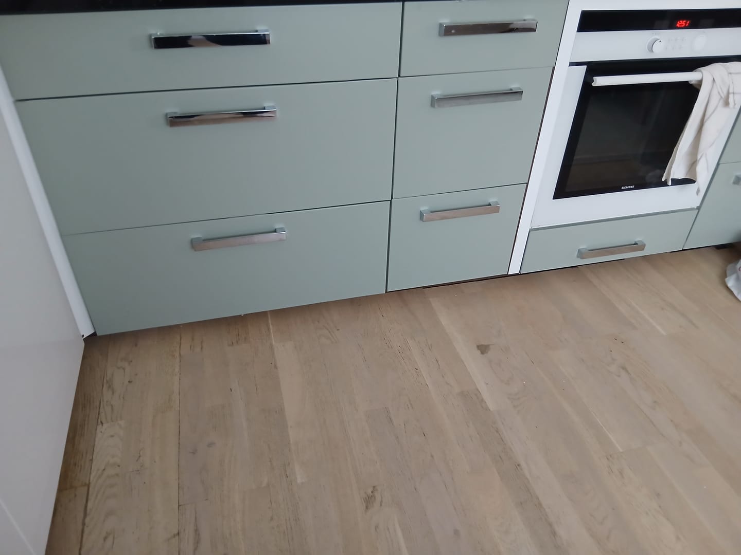 Customer photo review of Uni matt sage green kontaktplast
