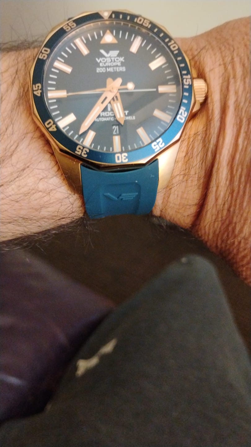 Customer photo review of ROCKET N1 BLUE SILICONE STRAP - ROSEGOLD BUCKLE