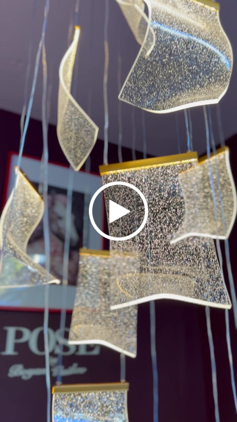 Customer video review of LED осветително тяло Luxury PAPER QUILL GOLD 12 елемента Еквивалент 300W