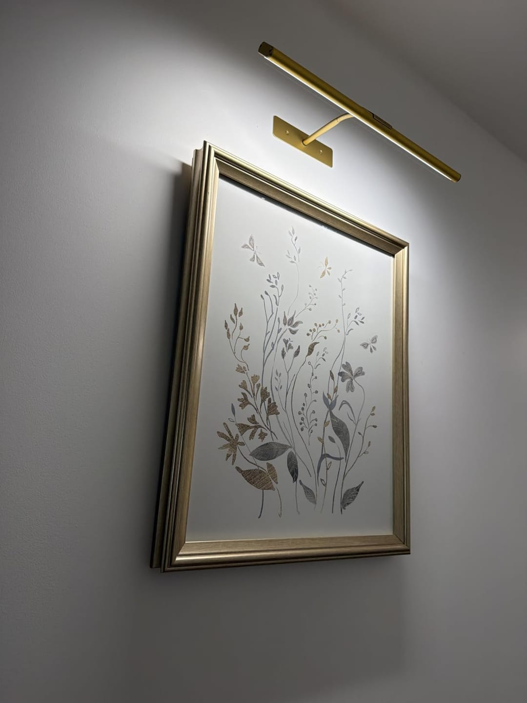 Customer photo review of Rechargeable Picture Light | Cordless LED Bar, Magnetic Mount, USB-C | Remote & Touch Dimming, Timer, Gold or Black