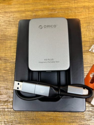 Customer photo review of ORICO K20MINI Ultra-Slim Magnetic Portable SSD for iPhone