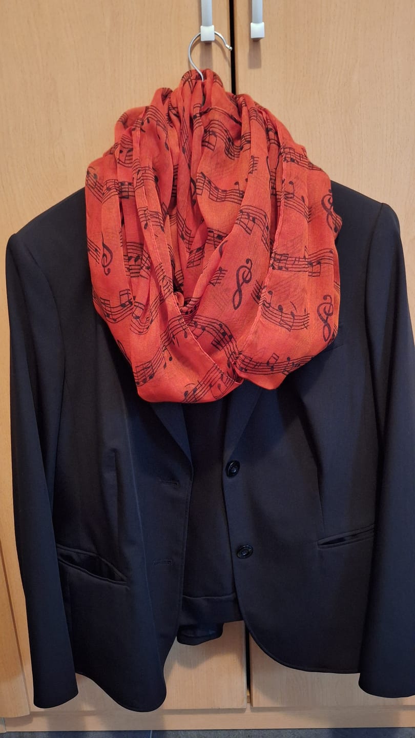 Customer photo review of Stilvolle Musiker Loop-Schals
