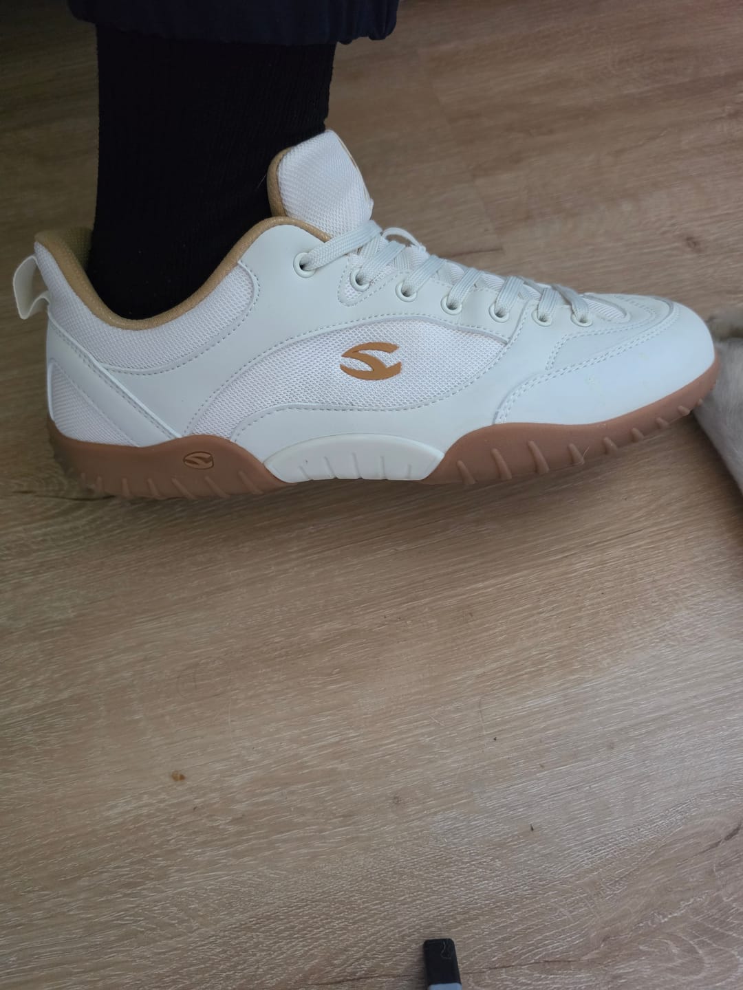 Customer photo review of Tundra - Wide Toe Sneakers