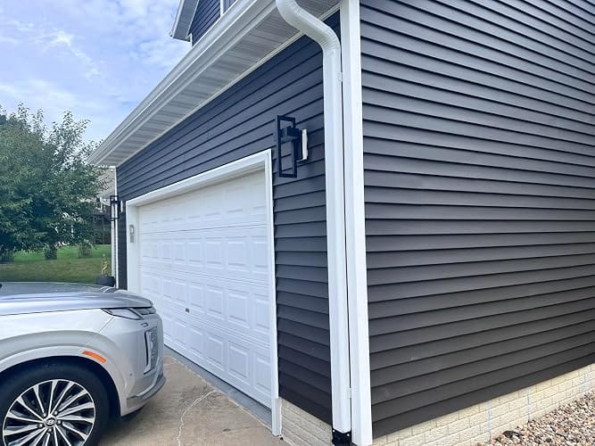 Customer photo review of Outdoor Wall Light | Geometric Aluminum & Acrylic, 10W or 12W LED | 13.8 or 16.5 in, Warm or Cool White