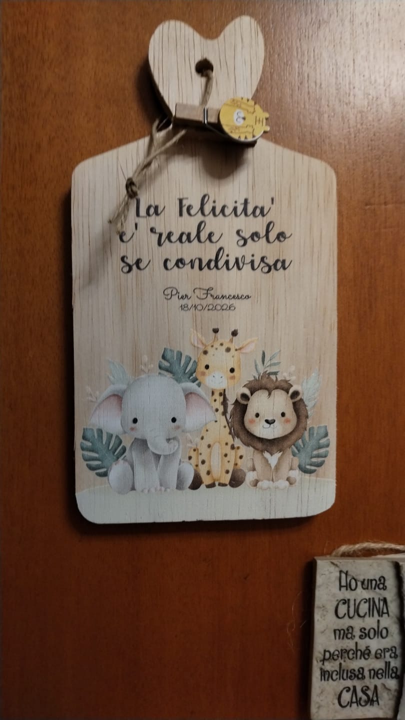 Customer photo review of Tagliere Bomboniera Love “Cuccioli della Savana” - Animali e Frase Dolce