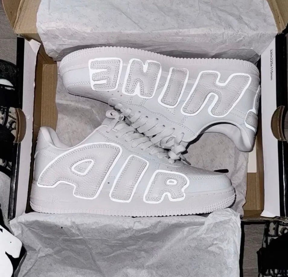 Customer photo review of NIKE AIR FORCE 1 LOW CACTUS PLANT FLEA MARKET"TRIPLE WHITE"