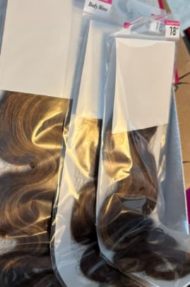 Customer photo review of Wavymy Honey Blonde Highlight Body Wave Feather Crochet Hair Miracle Knots Human Hair Extension