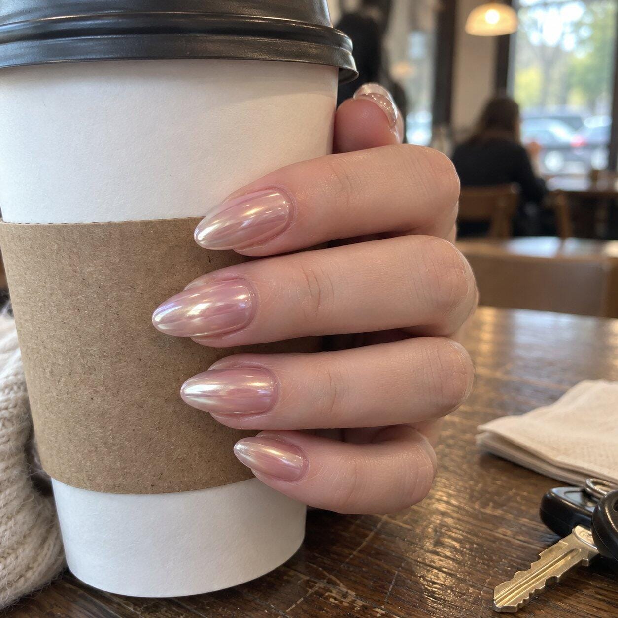 Customer photo review of Pearl Vei |  Medium-Long Almond