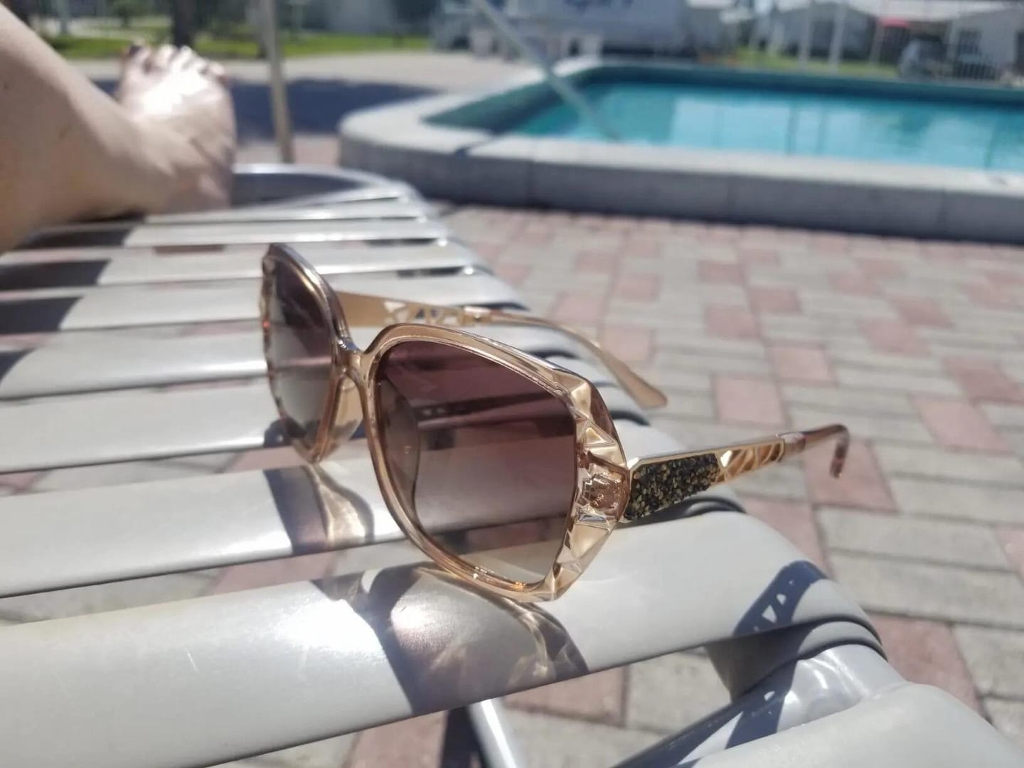 Customer photo review of Heloise Shades