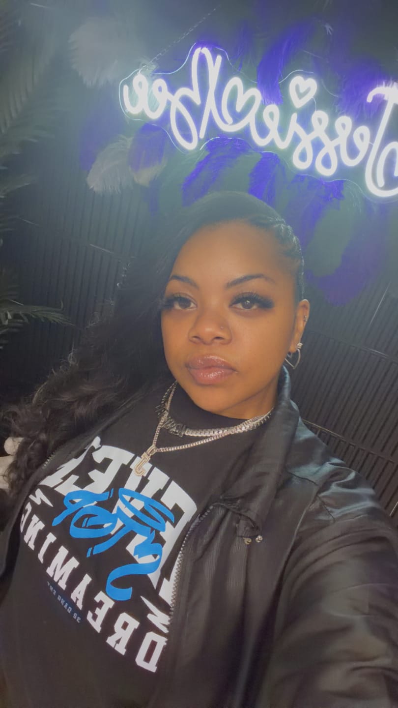 Customer photo review of NEVER STOP TEE