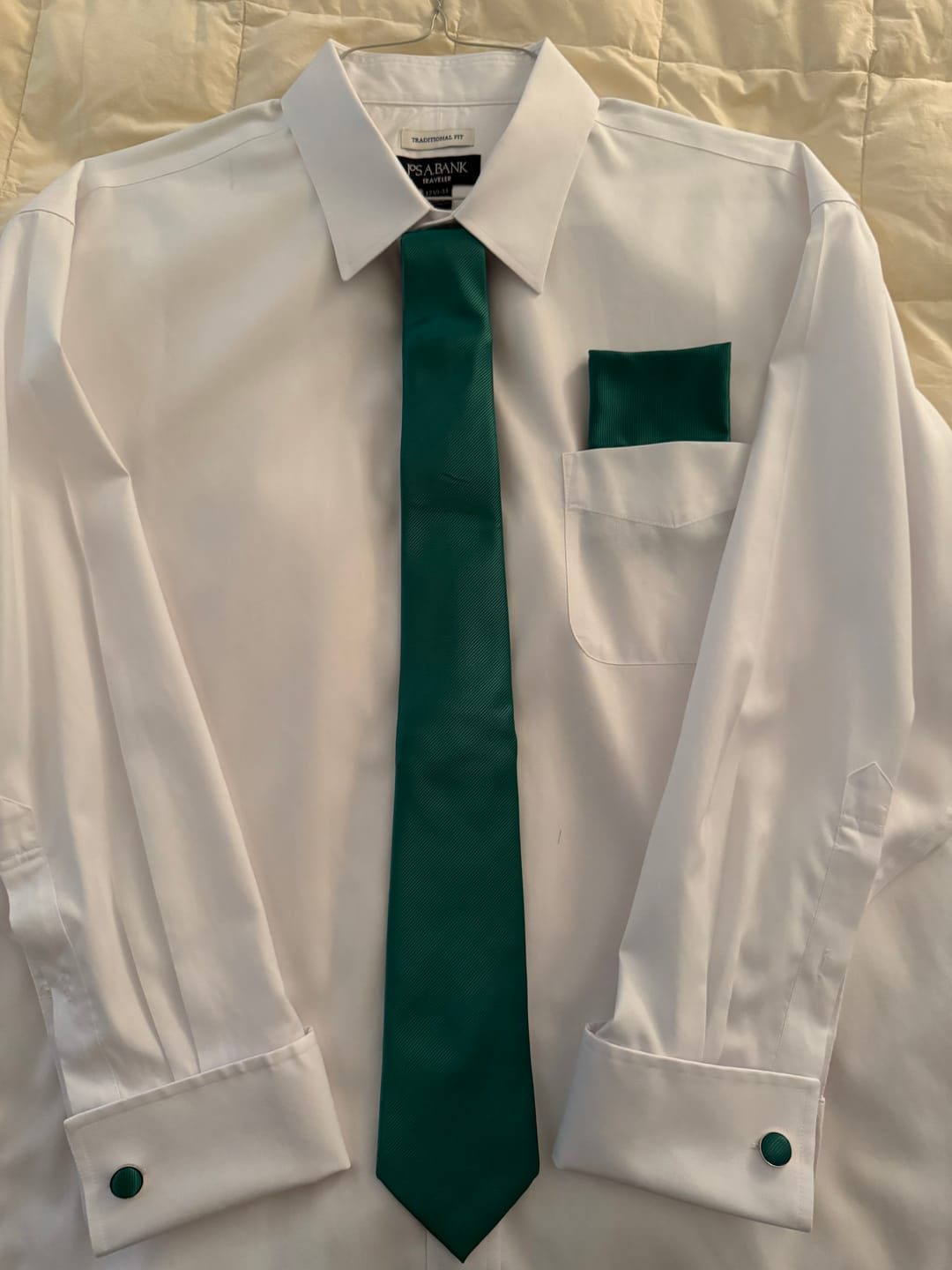 Customer photo review of Ties2you Solid Silk Tie Emerald Green Silk Tie Pocket Square Cufflinks Set