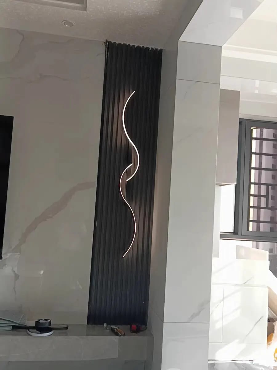 Customer photo review of Wall Light, S Shaped Linear Wall Sconce, Aluminium, 60–120 cm
