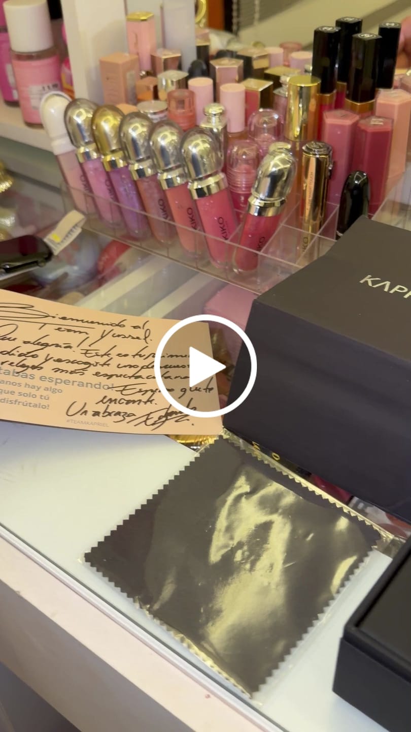 Customer video review of Kapriel Golden Age Belle Époque