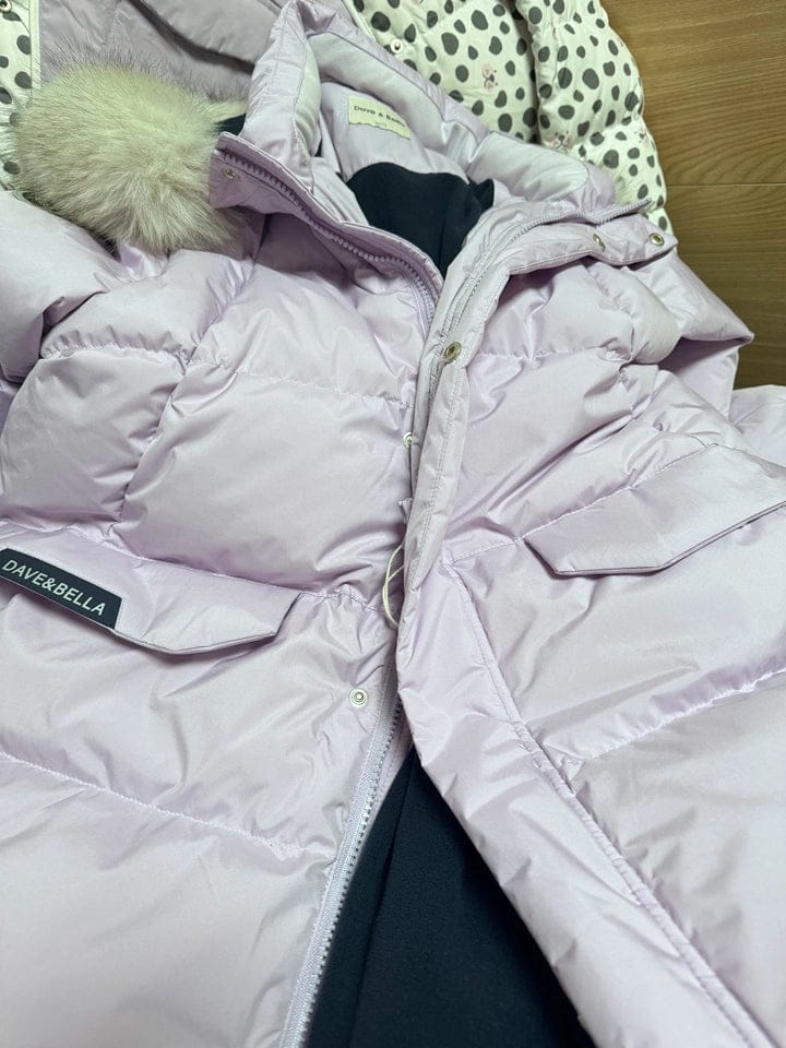 Customer photo review of Dave&Bella Kids Girls/Boys Winter Outdoor Mid-length Fur-trim Hooded Down Coats