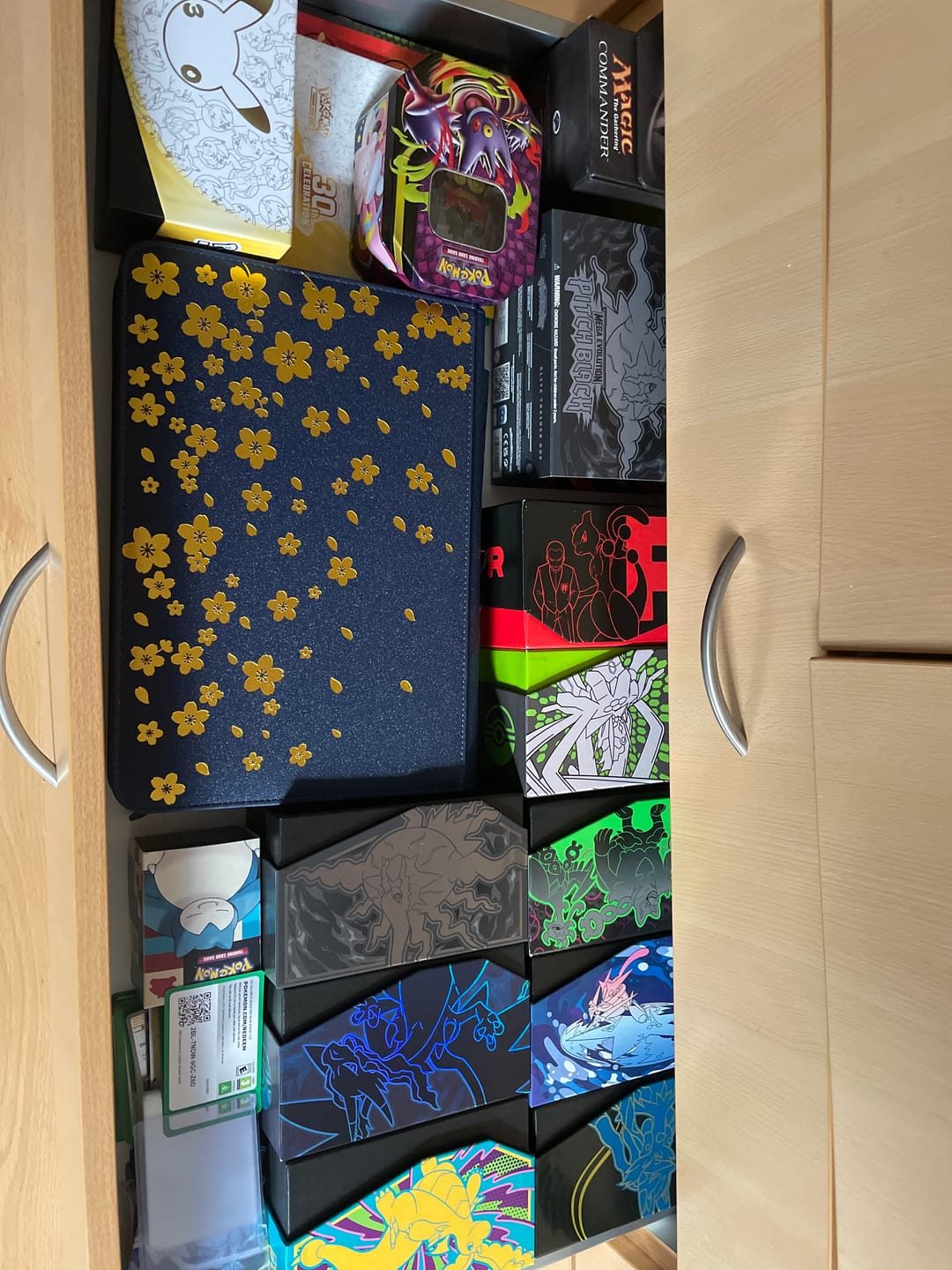 Customer photo review of Night Blossom - 9-Pocket Trading Card Binder