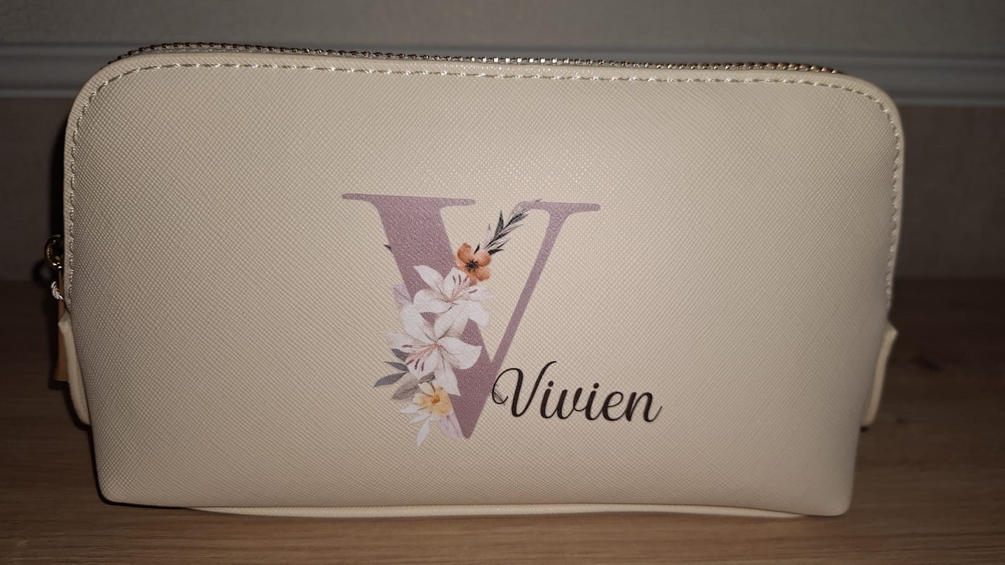 Customer photo review of Deine Initiale - Individuelle PU Kosmetiktasche