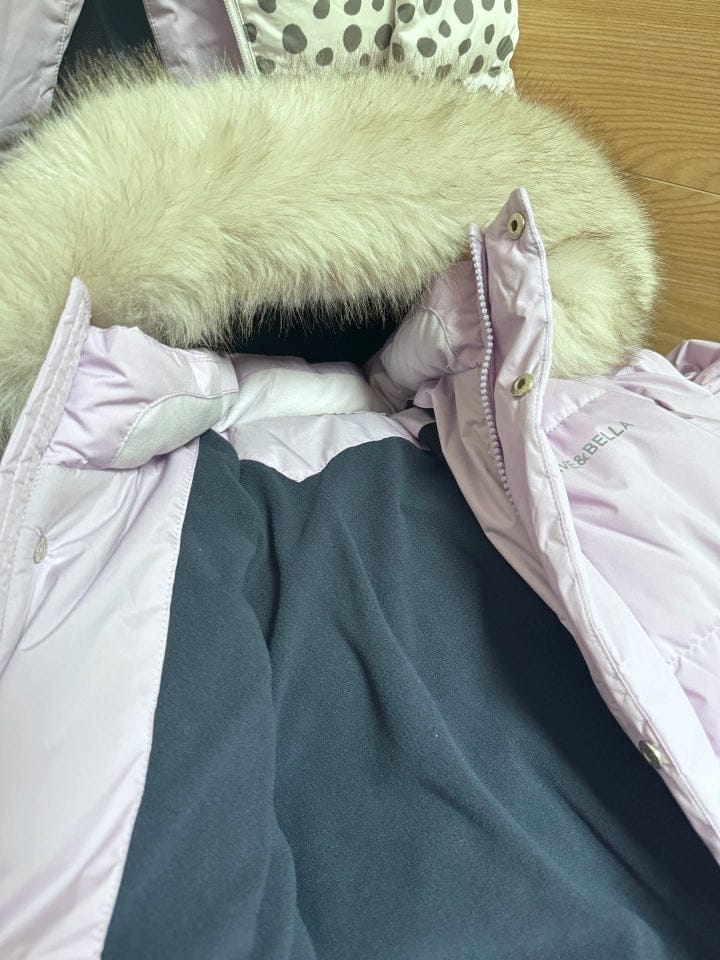 Customer photo review of Dave&Bella Kids Girls/Boys Winter Outdoor Mid-length Fur-trim Hooded Down Coats