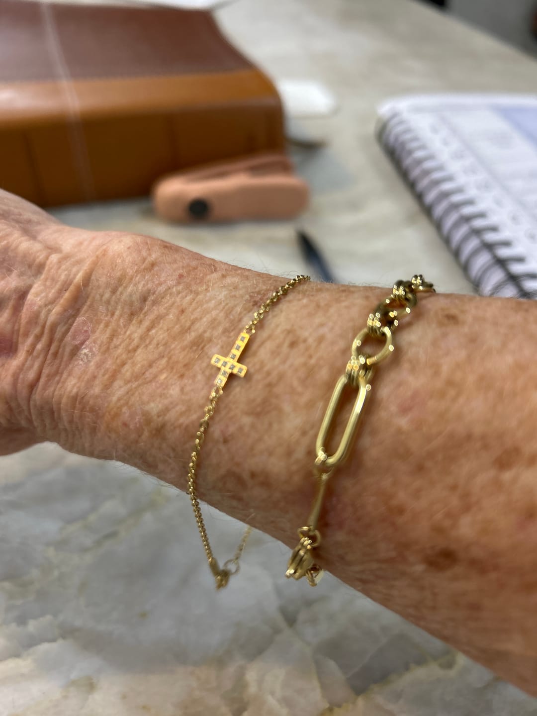 Customer photo review of Eternal Link Chain Bracelet