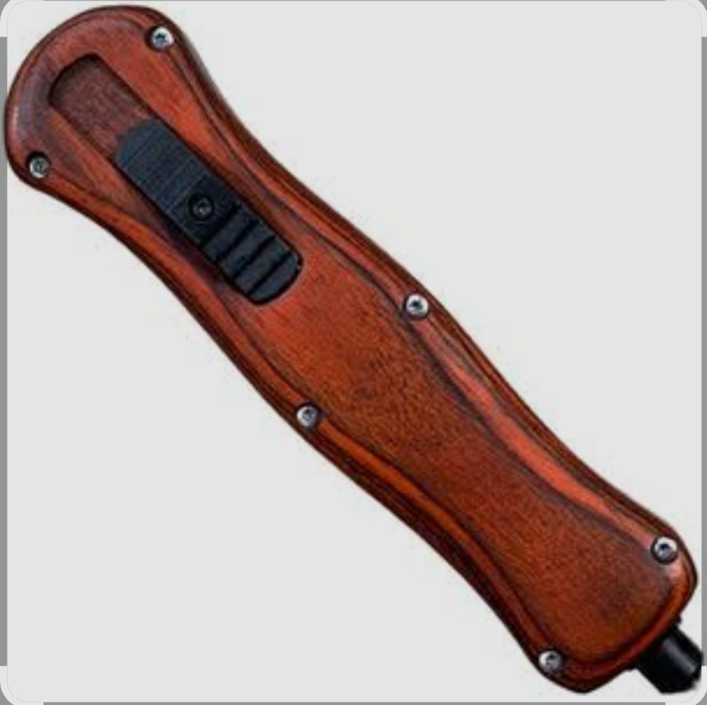 Customer photo review of BK188 Butterfly Beast OTF Automatic Knife