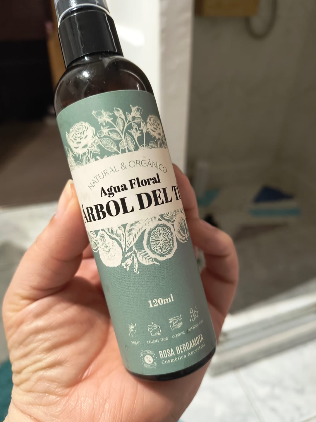 Customer photo review of Agua de Árbol del Té