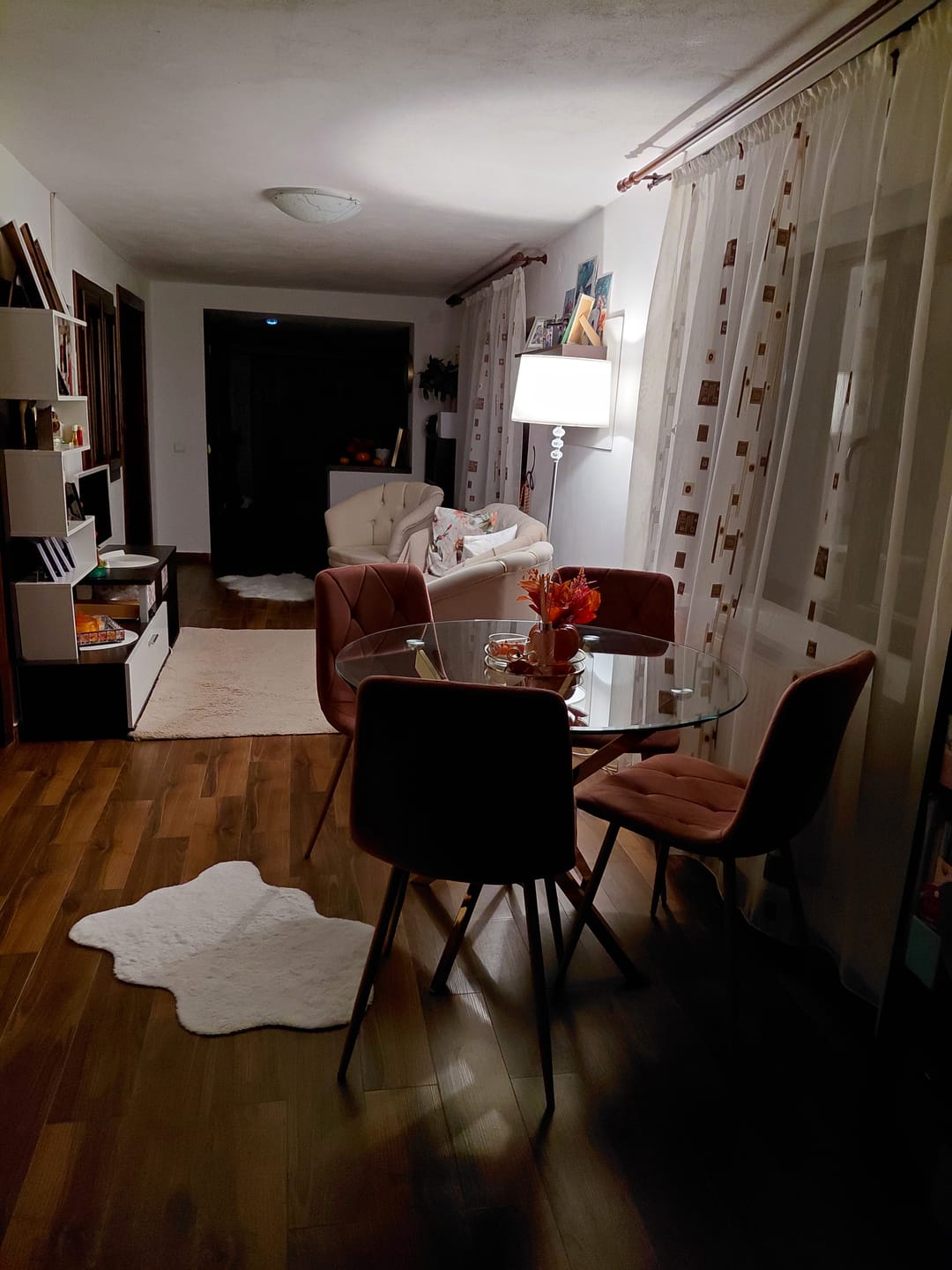 Customer photo review of Masa rotunda de sticla RAYMOND, auriu, 100x73 cm