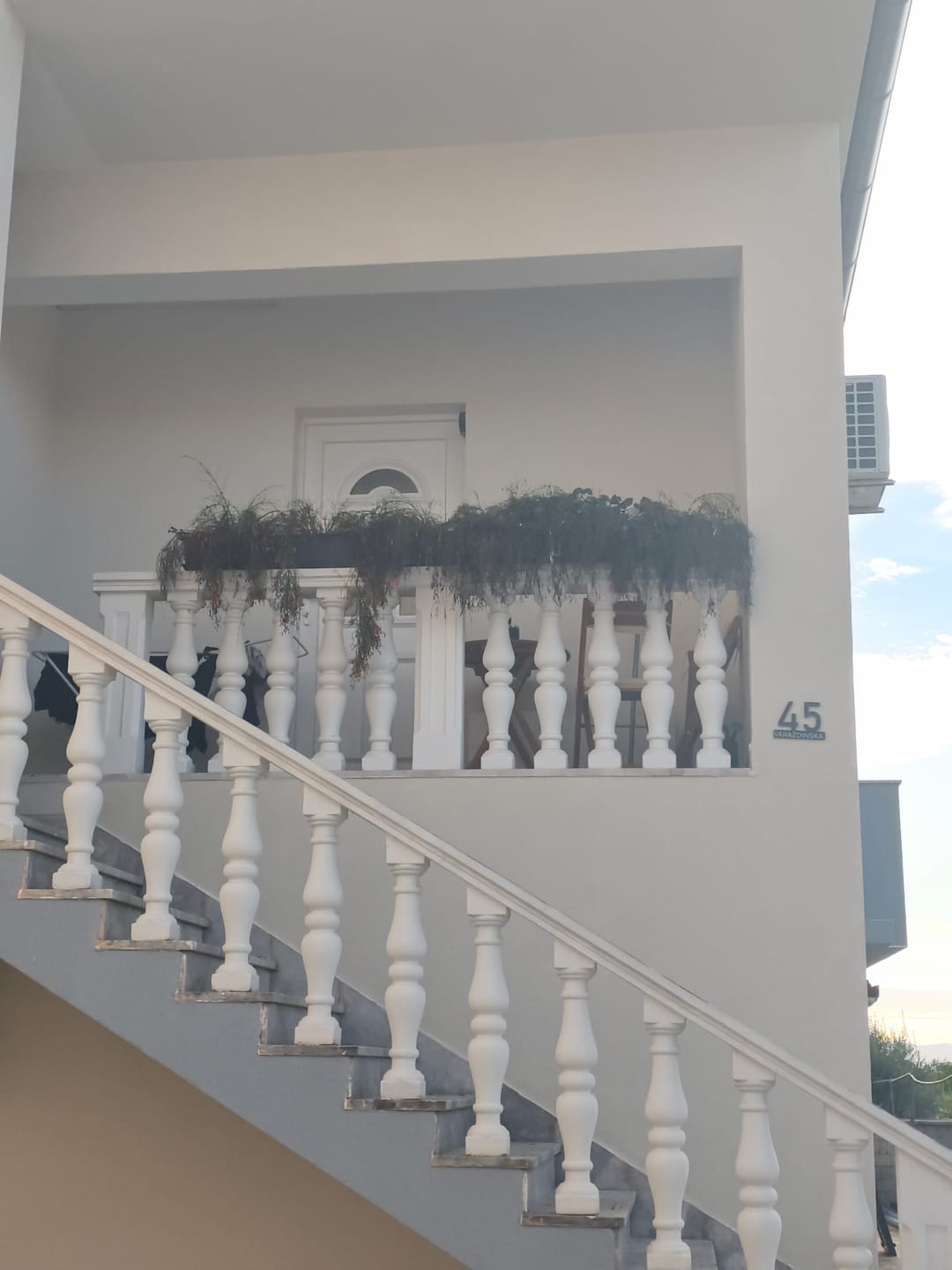 Customer photo review of Hišna številka na črti dodaj tisk