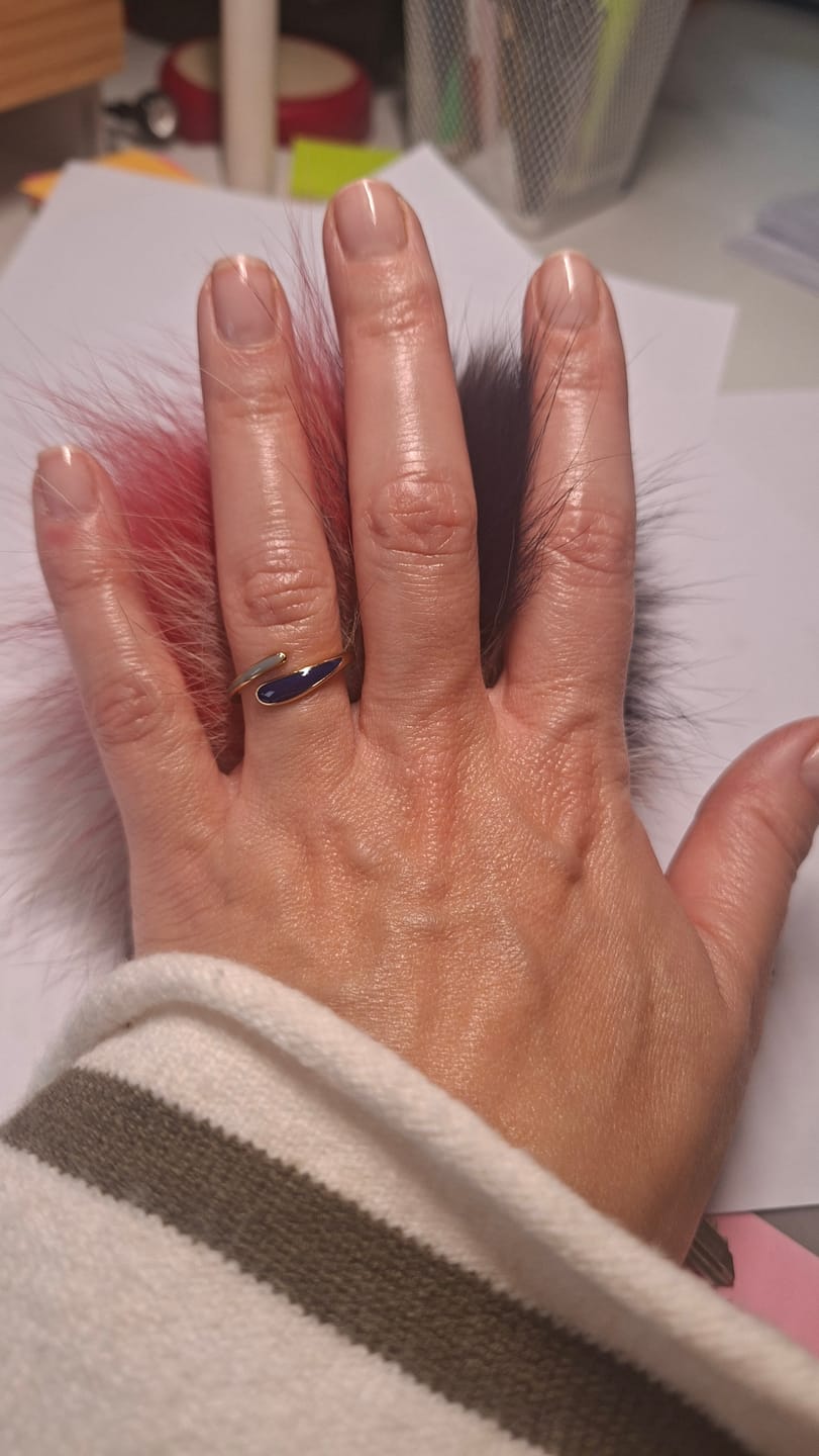 Customer photo review of Safira Blue Wrap Ring