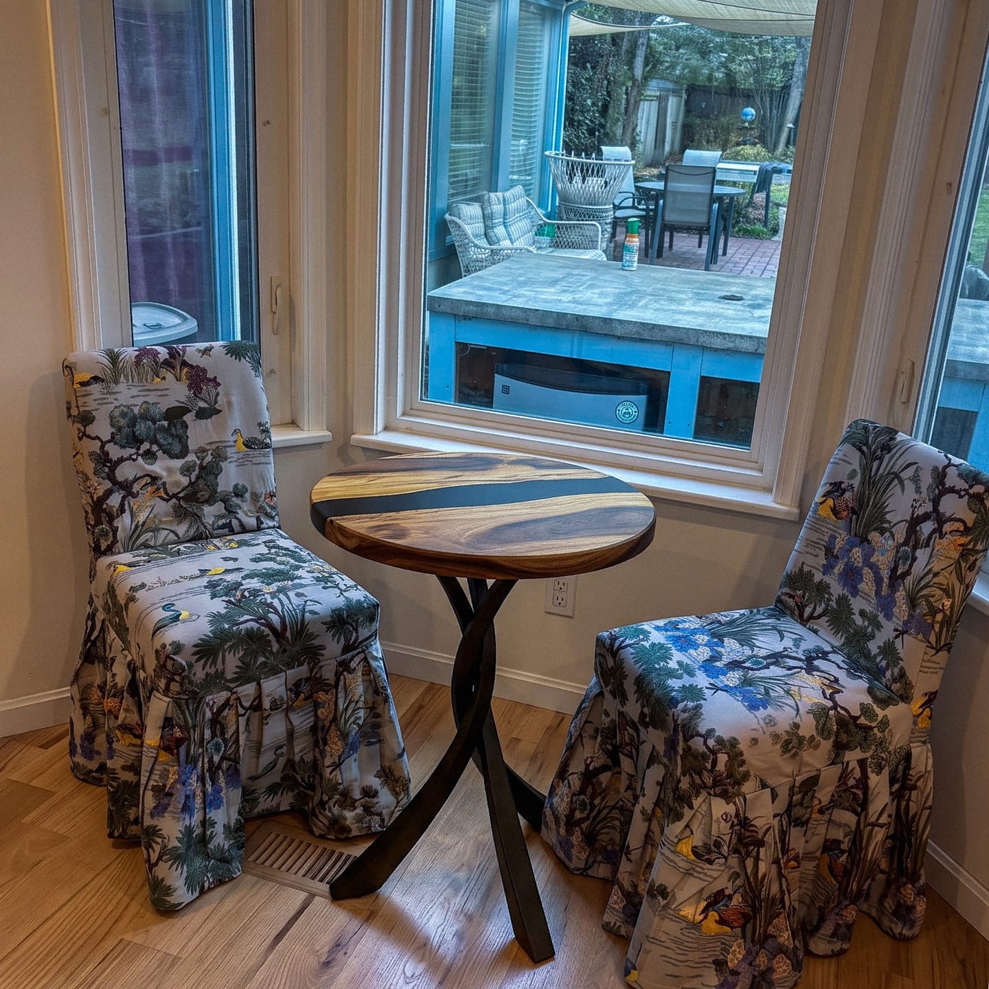 Customer photo review of Dining Table 23" with Steel Base for Small Kitchens - 530 Teris