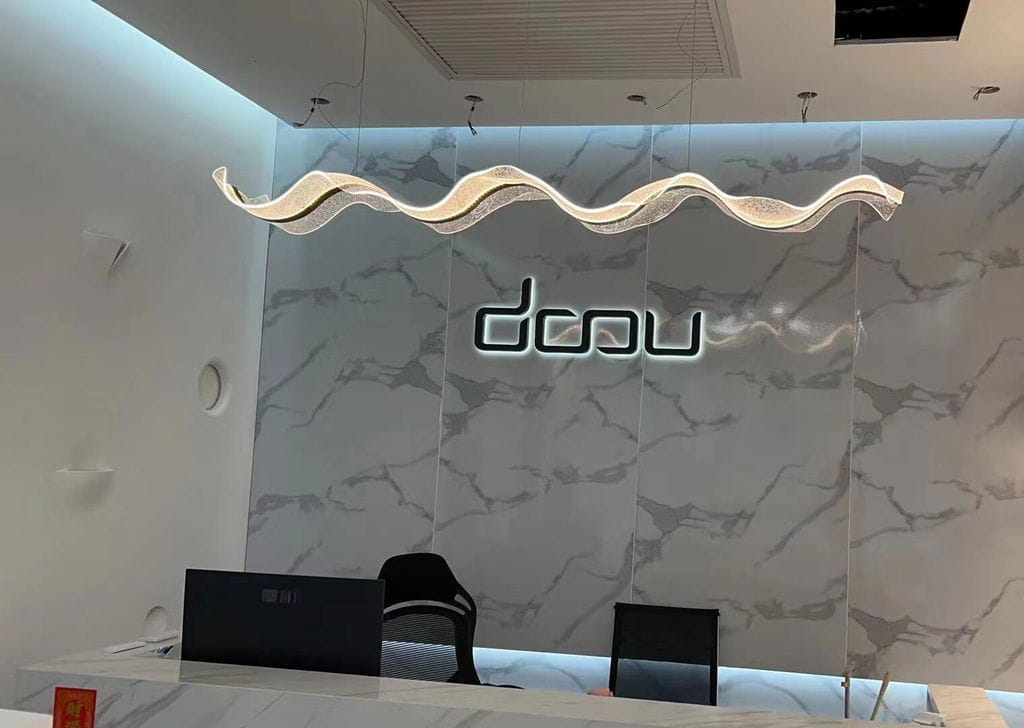 Customer photo review of Gold Pendant Light, Linear Wavy Acrylic Shade, 100 to 150 cm