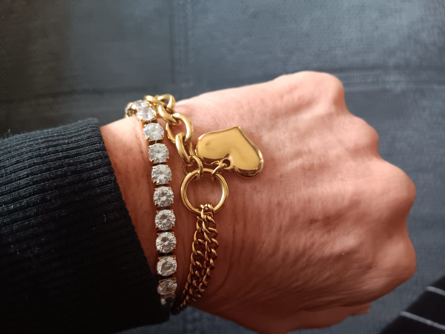 Customer photo review of Chunky Heart Armband | 18K vergoldet