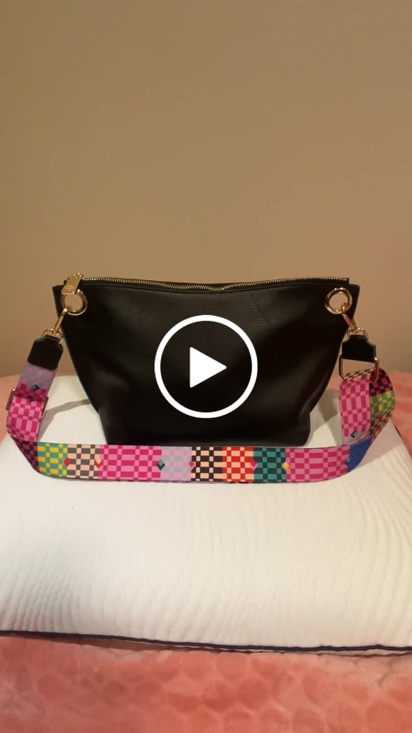 Customer video review of Crossbody Leonora Negro - 2 Straps