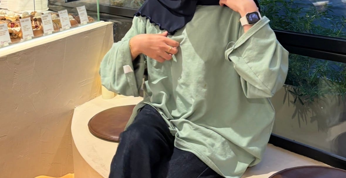 Customer photo review of Oversized Long-sleeved T-shirt - Off White