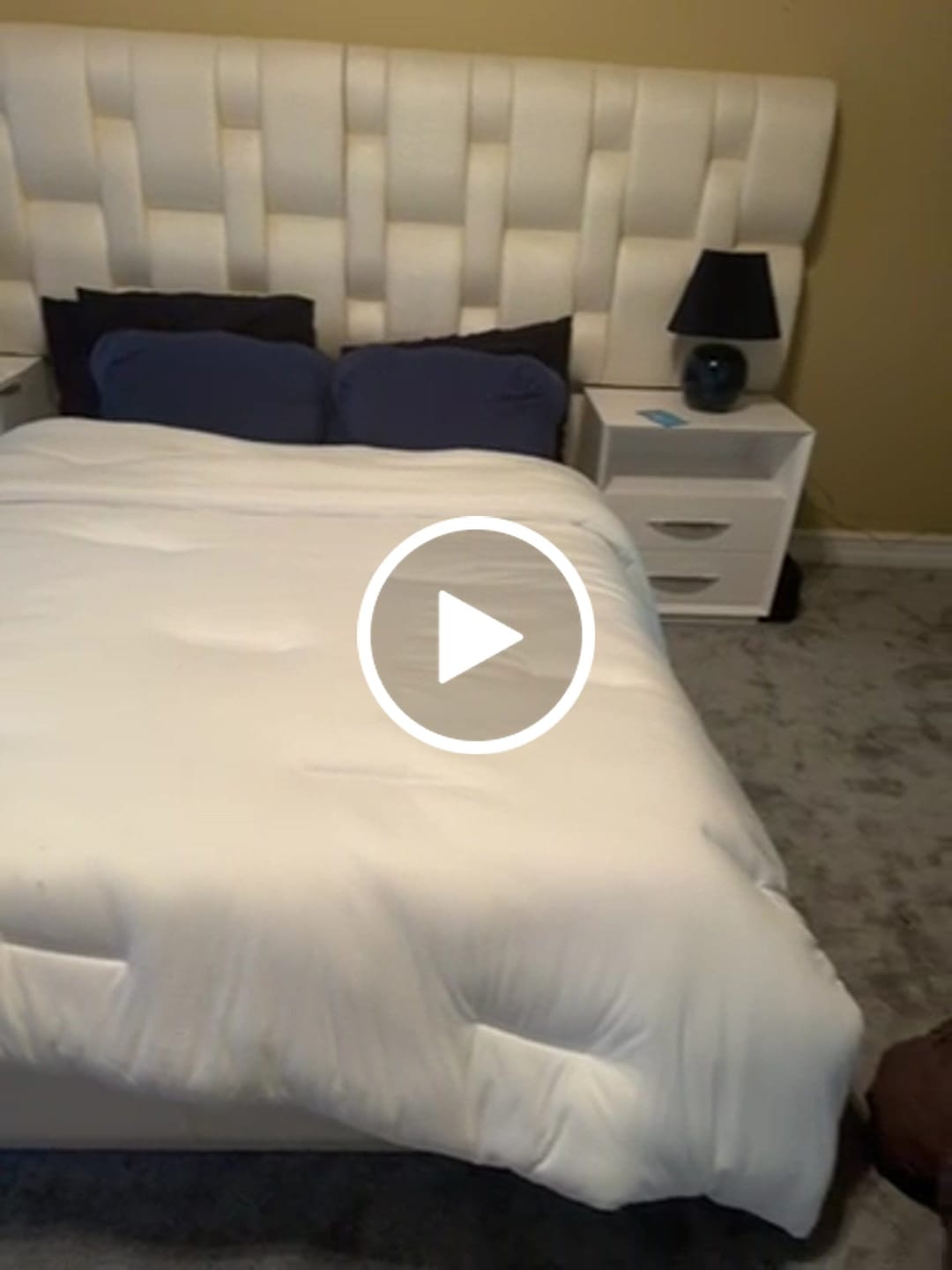 Customer video review of MarshMellow Comforter