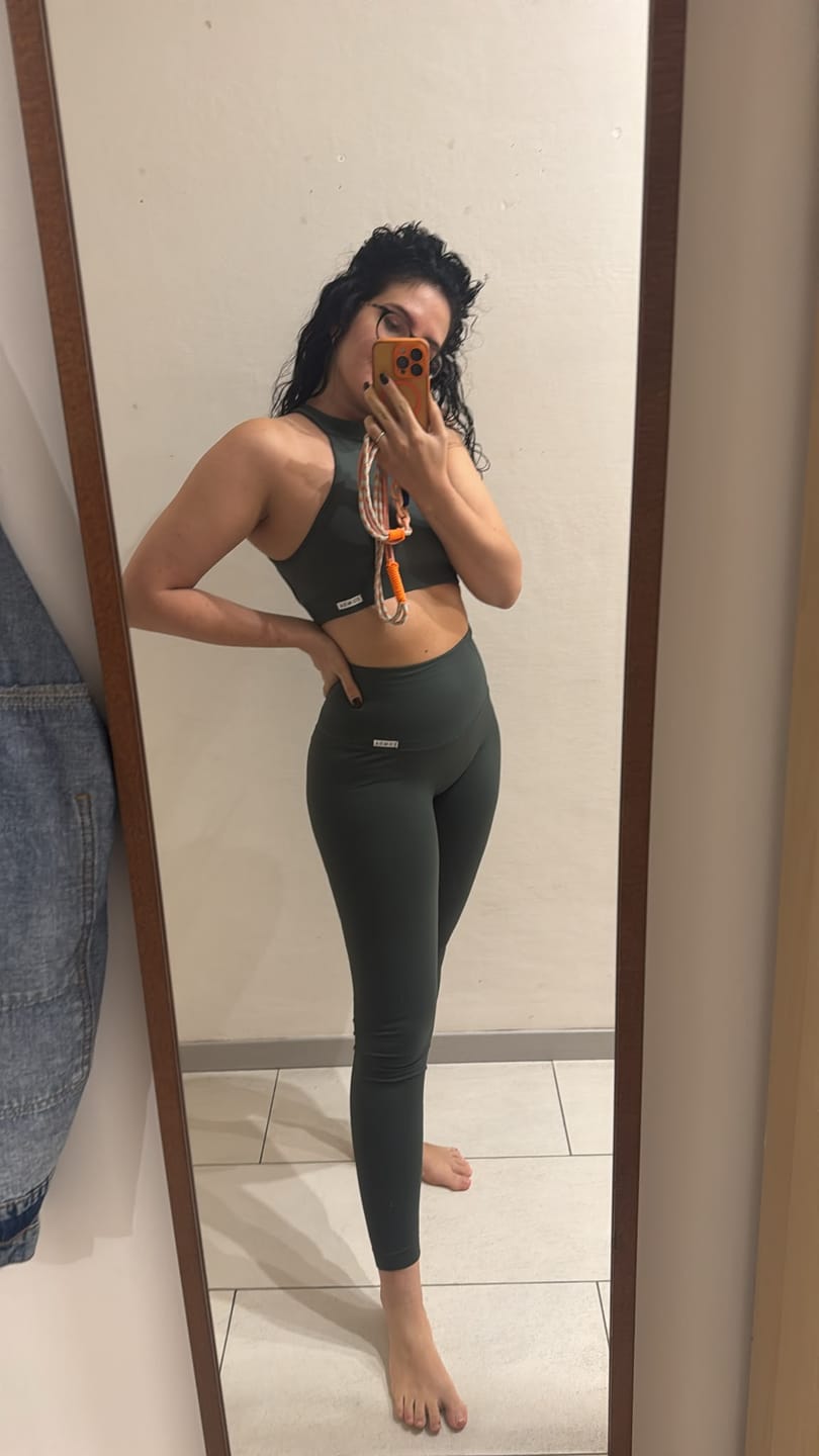 Customer photo review of Leggings Push Up All-Up Coal Green