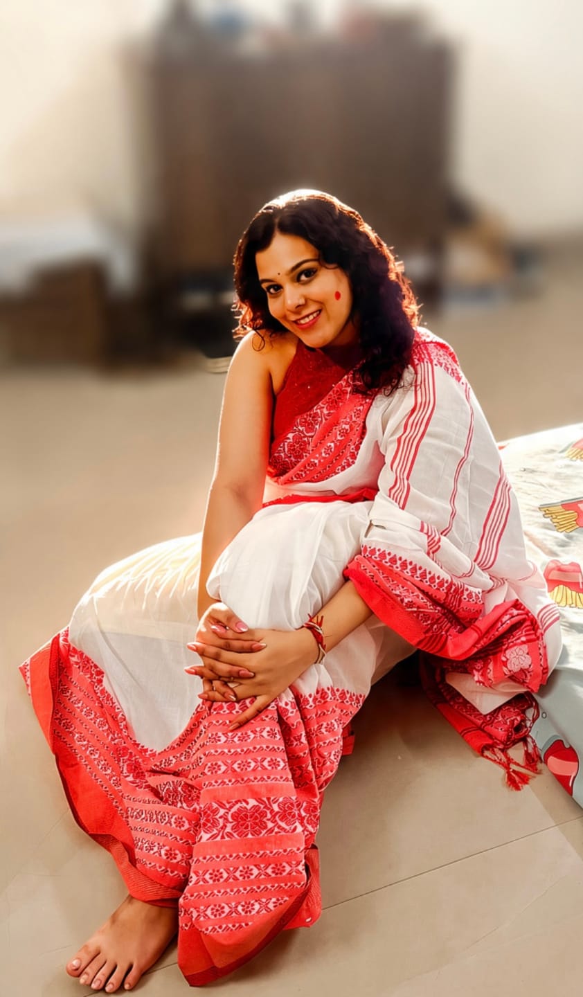 Customer photo review of White Red Cotton Saree
