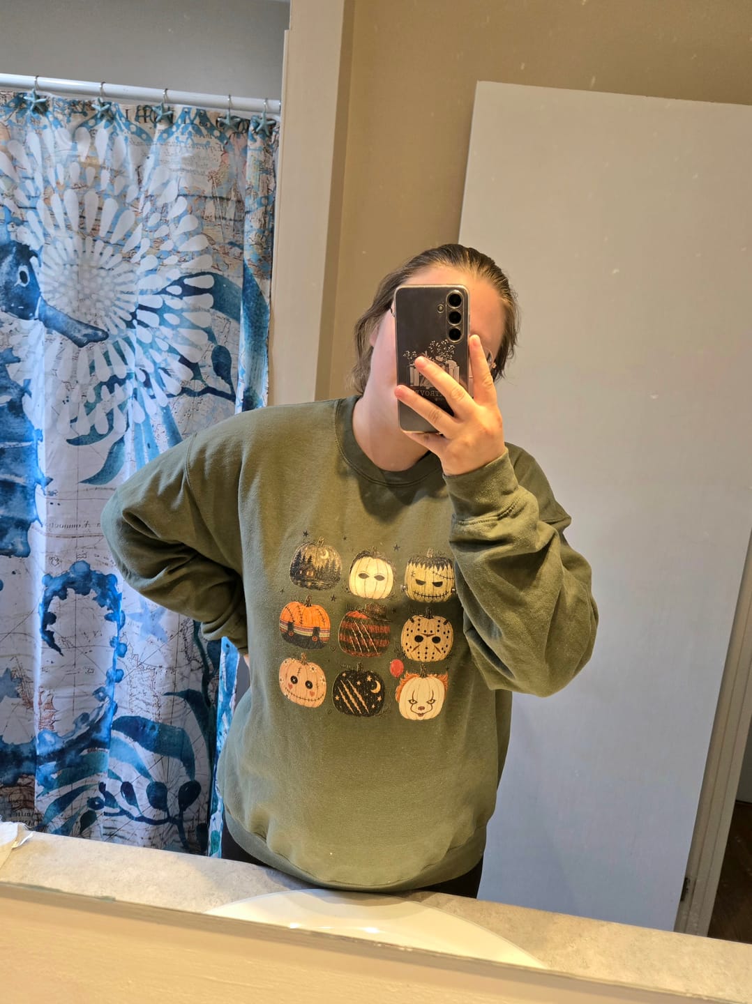 Customer photo review of Sweatshirt Citrouilles Vilains
