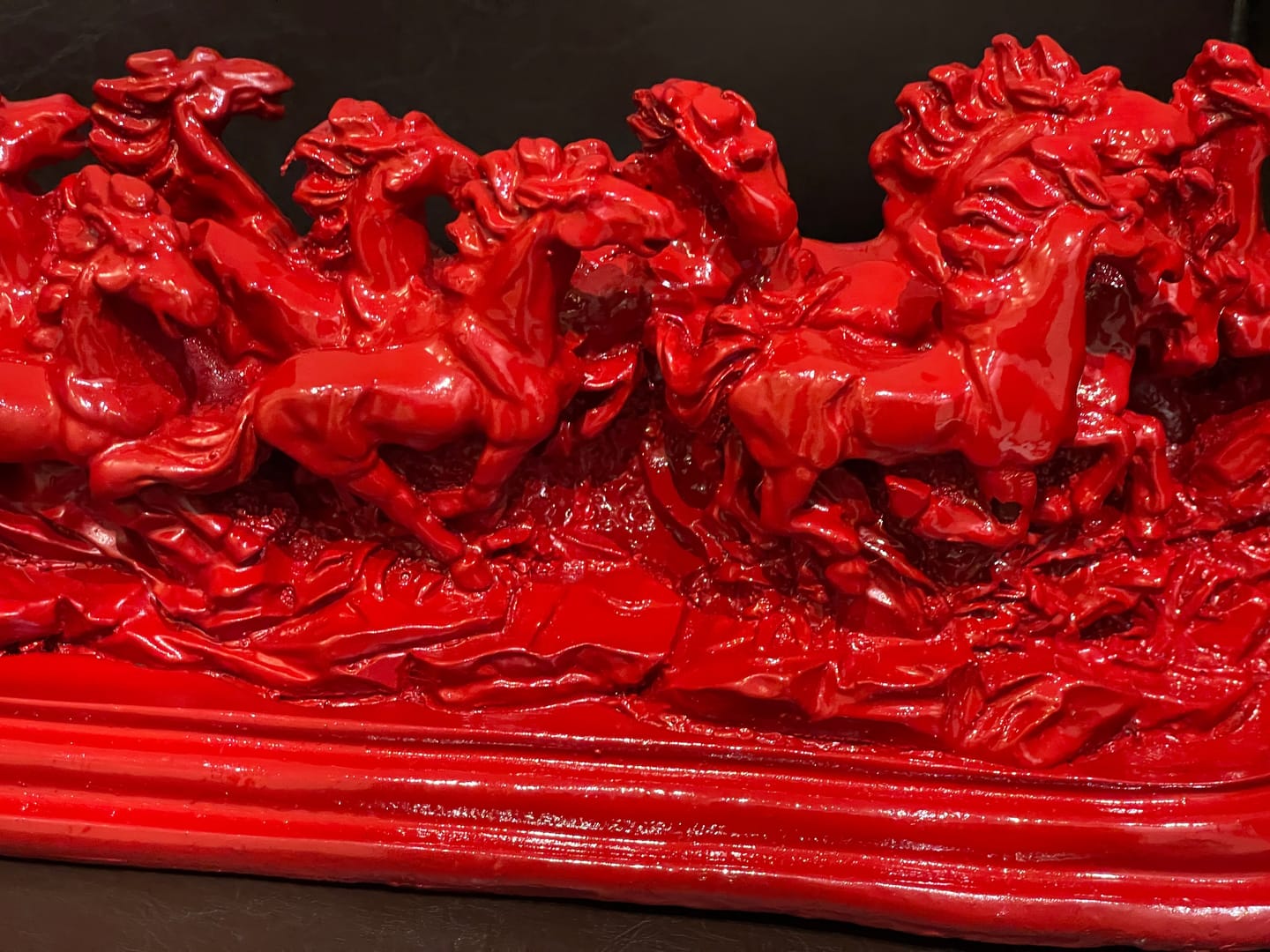 Customer photo review of Majestic Twelve Red Running Horses Resin Sculpture Vastu Remedy for Power, Rapid Progress and Business Growth for Office, Leadership Spaces and Living Room Decor | 39 x 14 cm | 1.6 kg