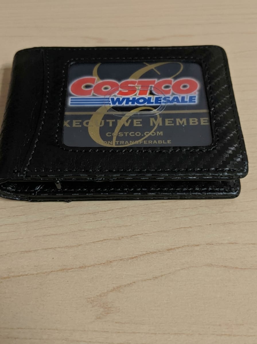 Customer photo review of EvoTech Minimalist Wallet Pro