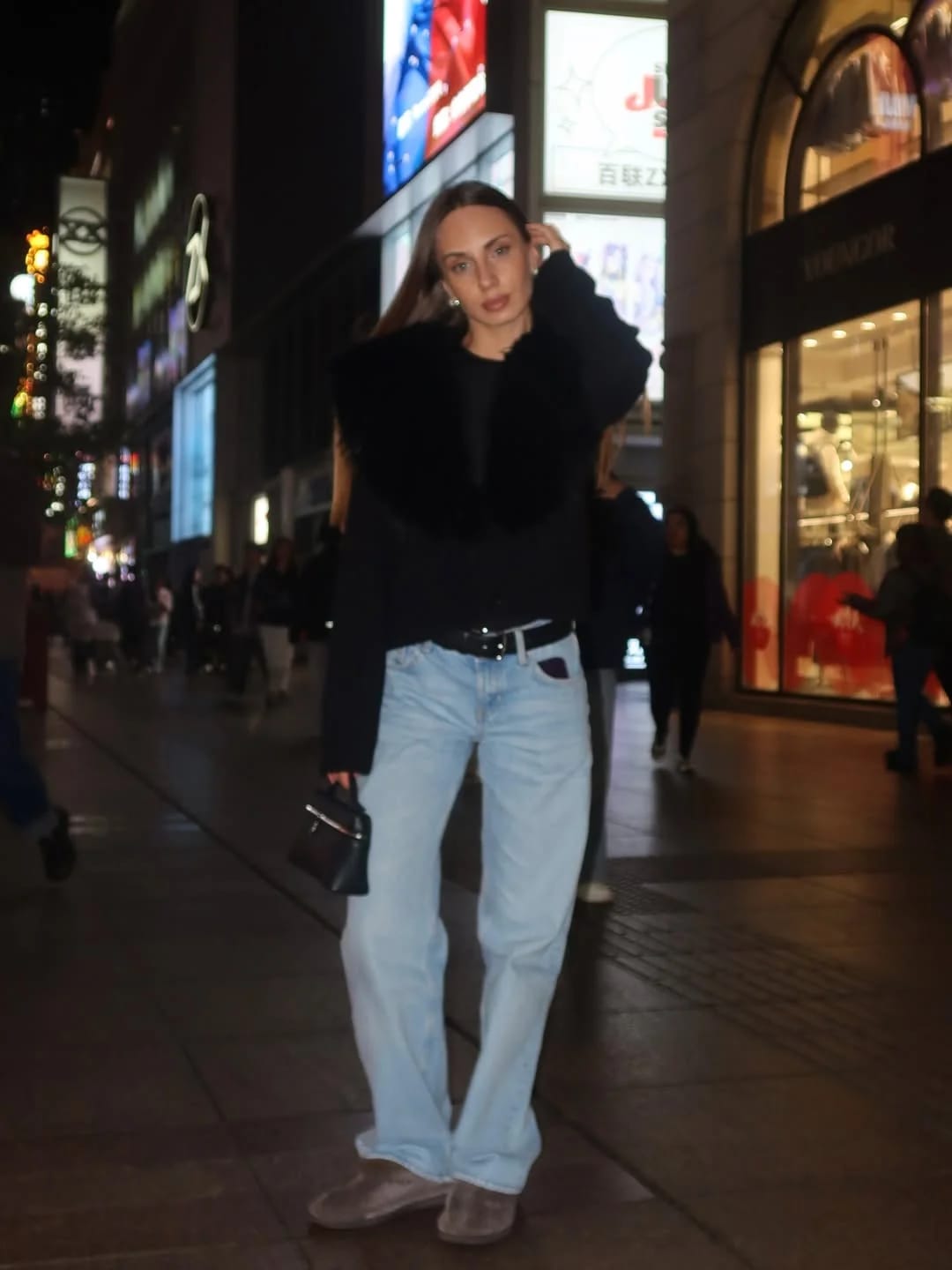 Customer photo review of Ella Faux Fur Collar Cropped Knit Cardigan