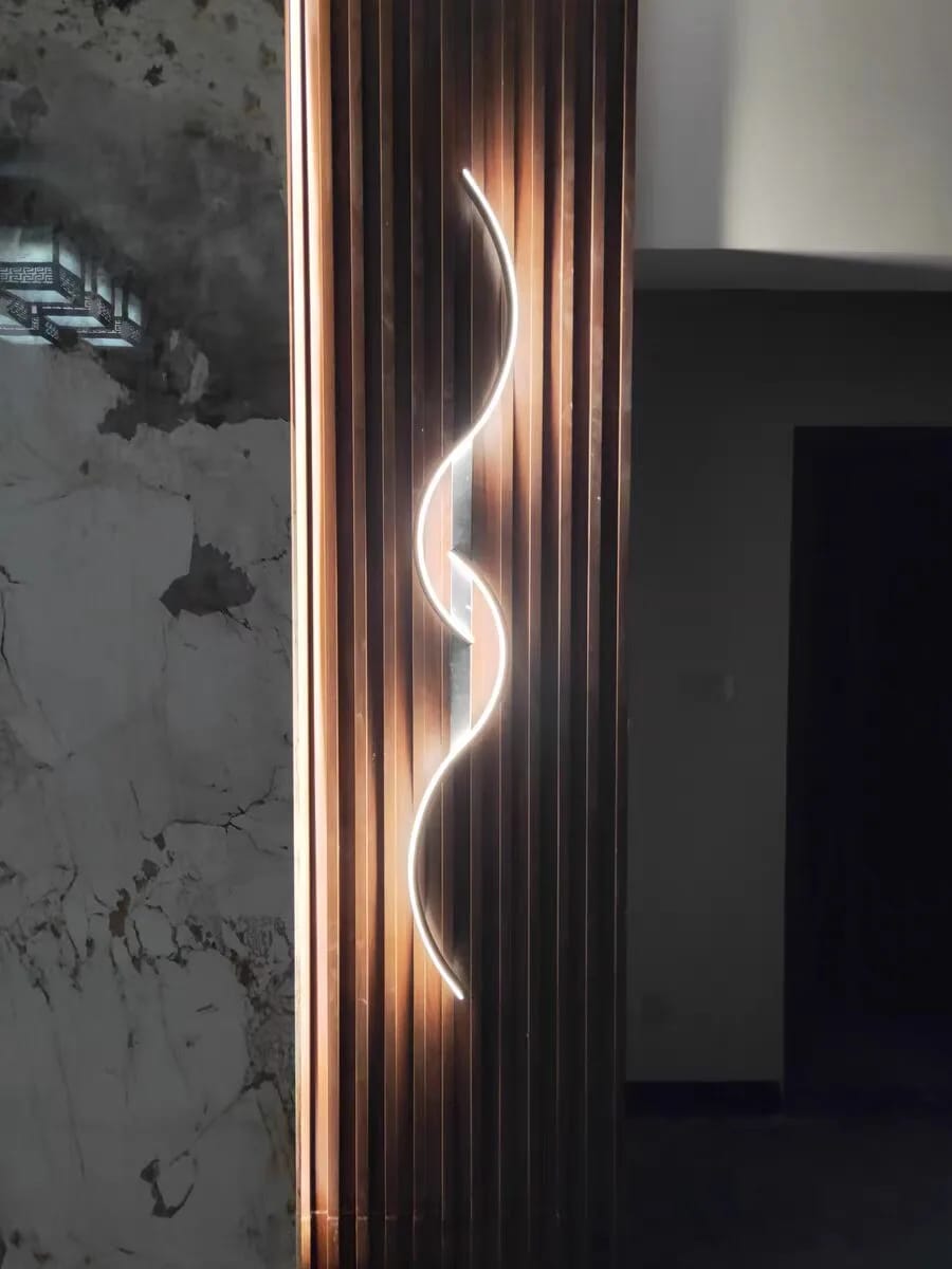 Customer photo review of Wall Light, S Shaped Linear Wall Sconce, Aluminium, 60–120 cm