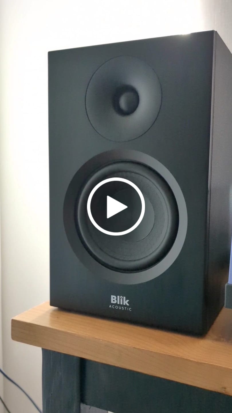 Customer video review of Par Parlantes Hi-Fi Bluetooth Blik Bookshelfone 70W